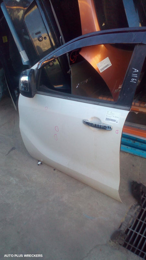 2016 Mazda Bt50 Left Front Door