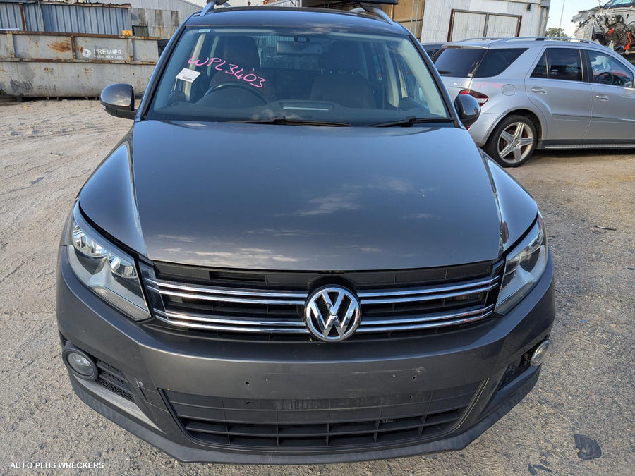 2008-2016 Volkswagen Tiguan Left Door Mirror