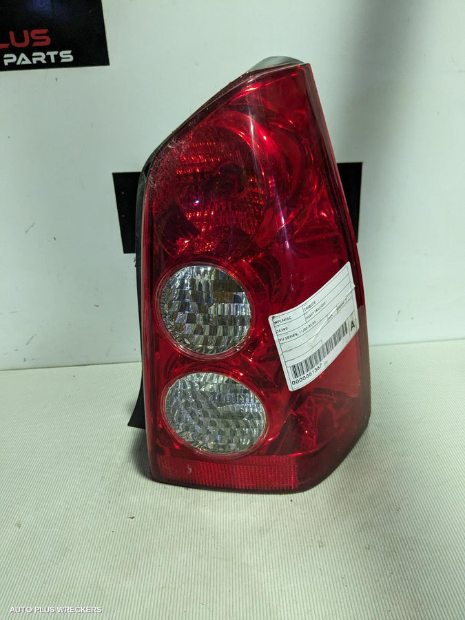 2004 Mazda Tribute Right Taillight