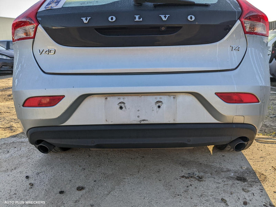 2016 Volvo S40 Left Front Door Window