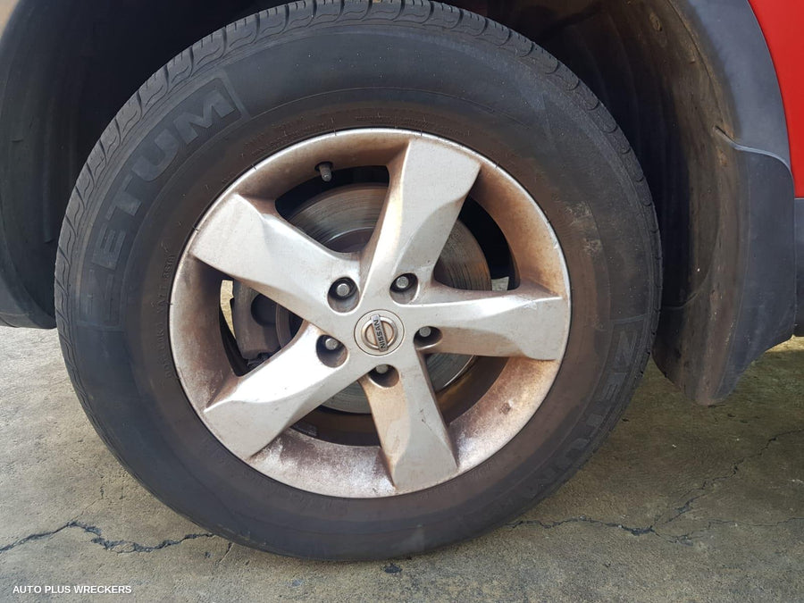 2011 Nissan Dualis Right Front Door Window