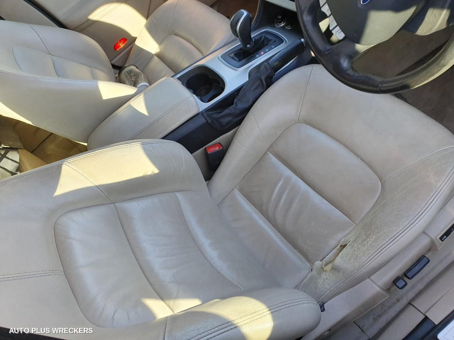 2009 FORD FALCON OVERFLOW BOTTLE