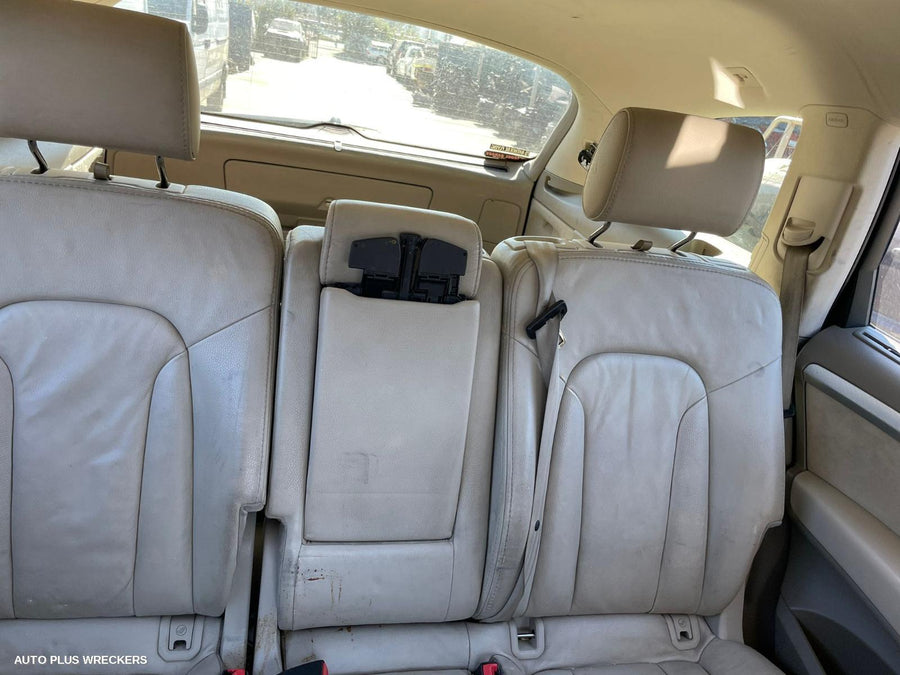 2011 Audi Q7 Left Taillight