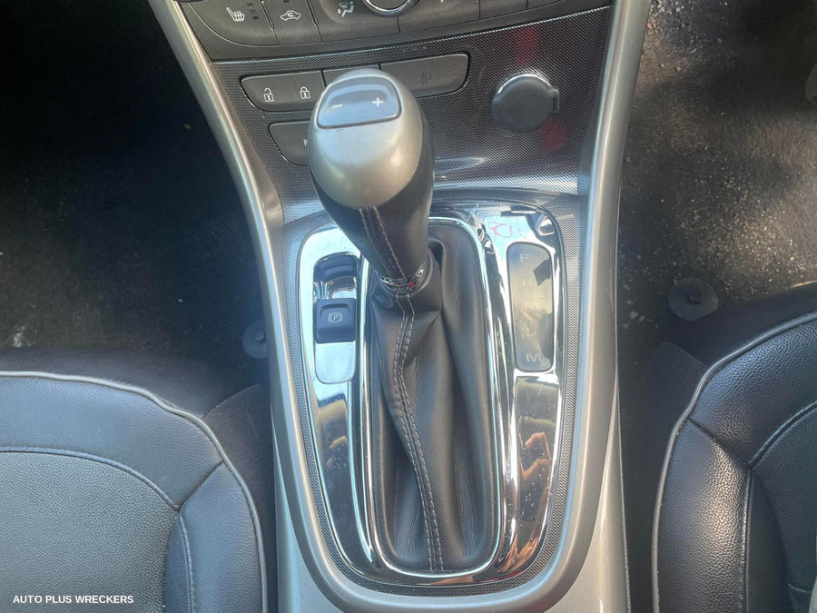 2013 Holden Malibu Left Front Door