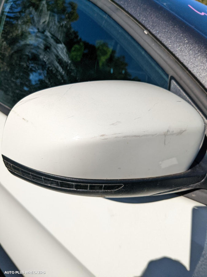 2020 Jeep Cherokee Antenna