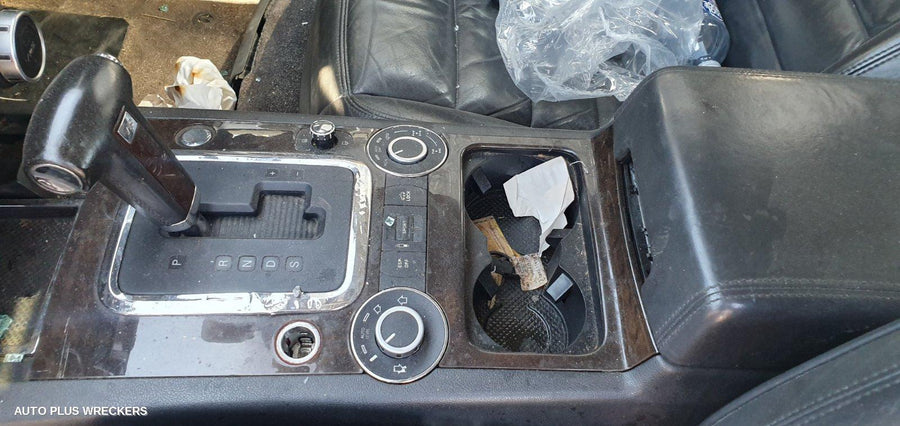 2004 Volkswagen Touareg Left Guard