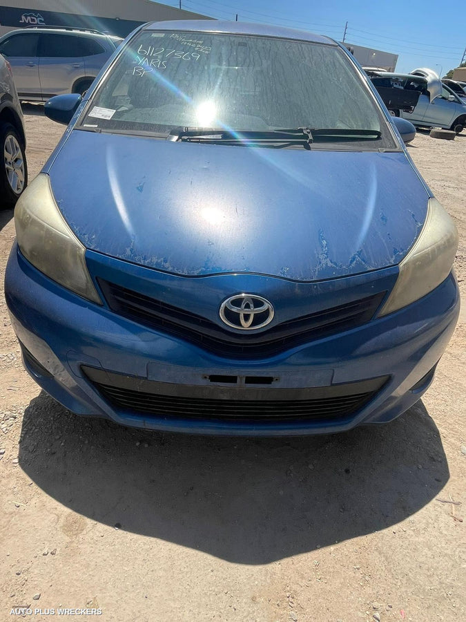 2013 Toyota Yaris Left Guard