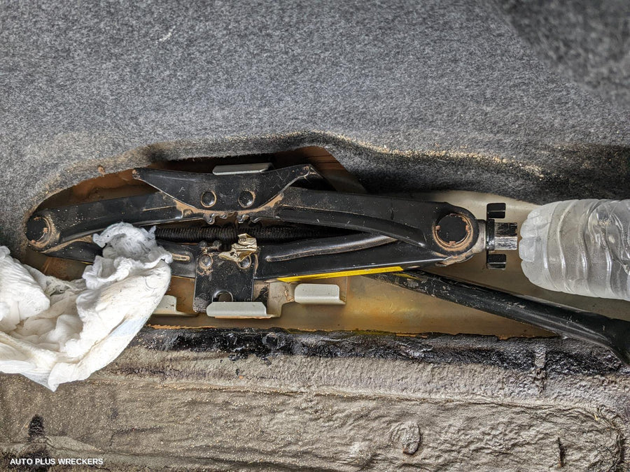 2007 Ford Fairlane Right Front Door