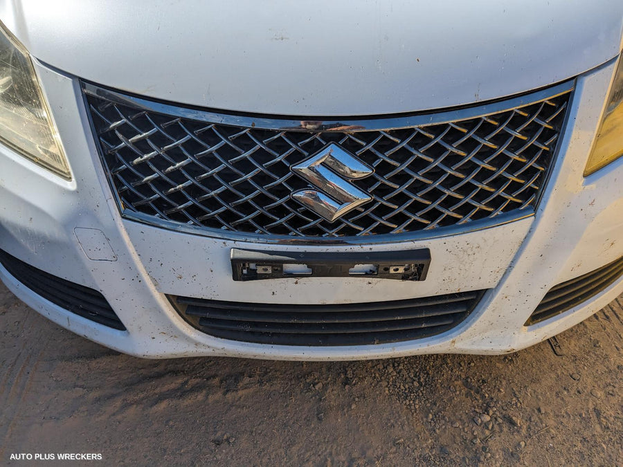 2013 Suzuki Kizashi Front Seat