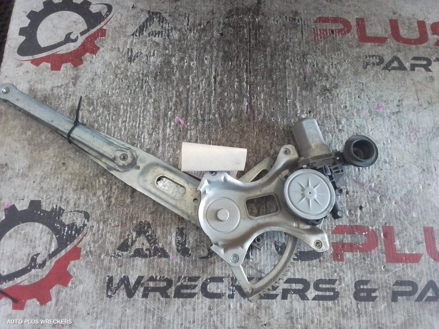 2005-2011 Toyota Yaris Left Front Window Reg Motor