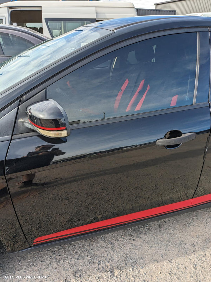 2011 Ford Focus Left Front Door