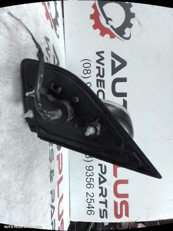 2006-2009 Mitsubishi Outlander Right Door Mirror