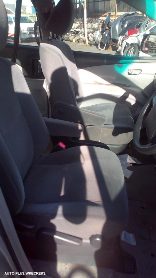2007 Toyota Tarago Left Front Door Window