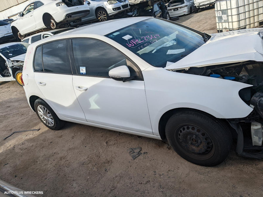 2011 VOLKSWAGEN GOLF LEFT REAR DOOR SLIDING