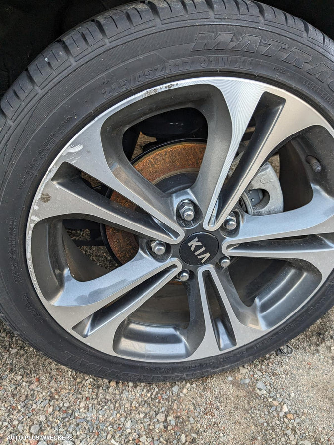 2016 Kia Cerato Headrest