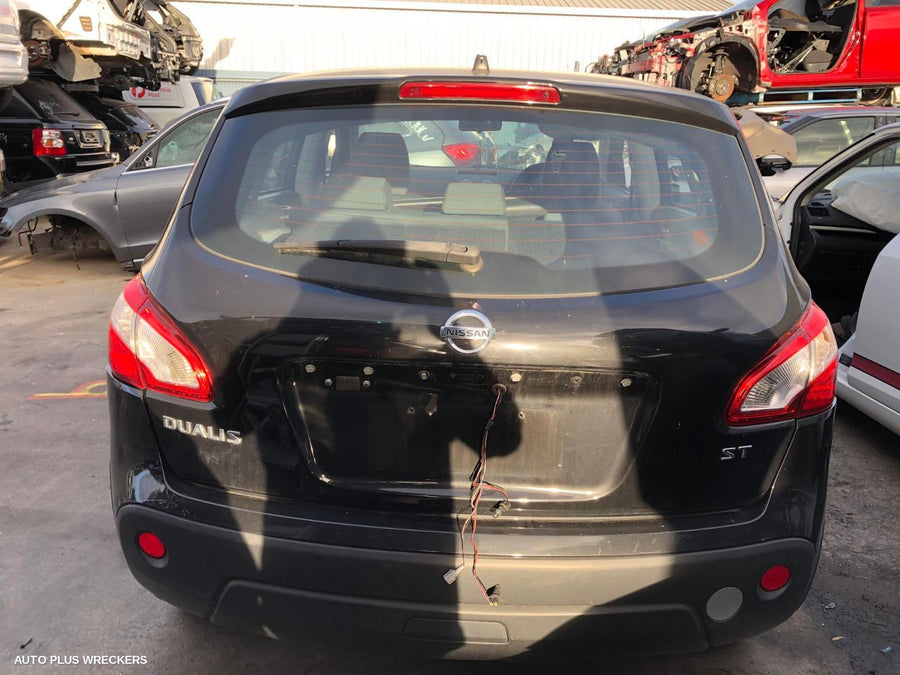 2011 Nissan Dualis Right Front Door Window