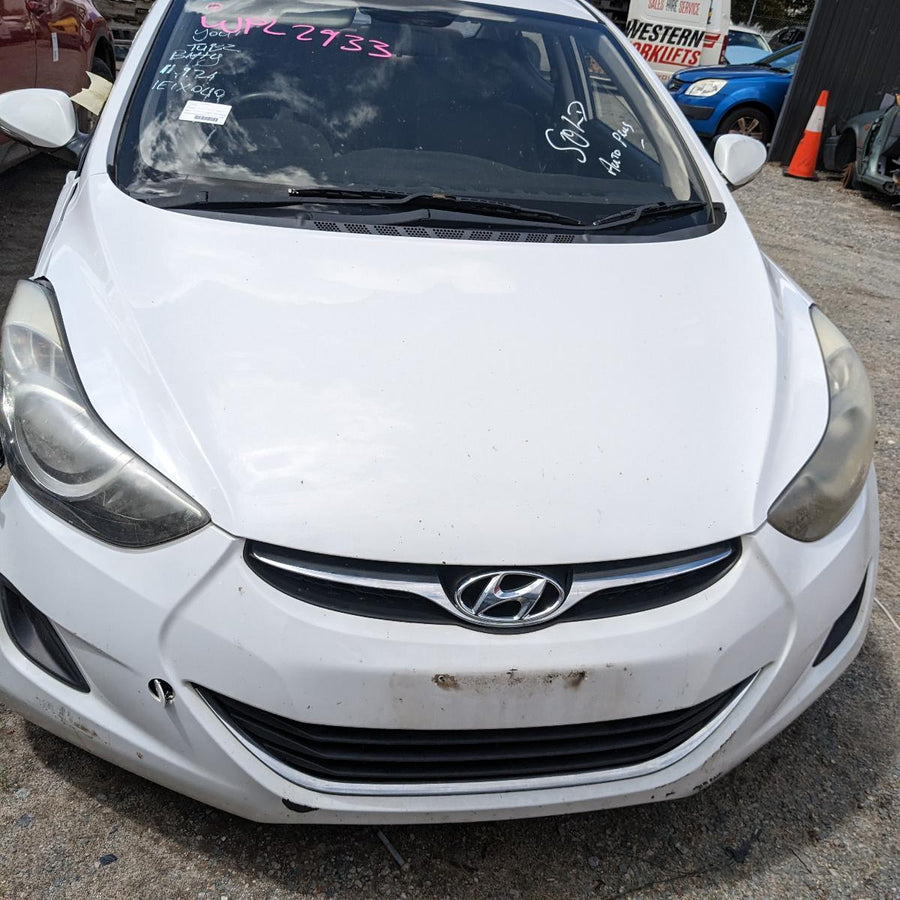 2011 Hyundai Elantra Left Taillight