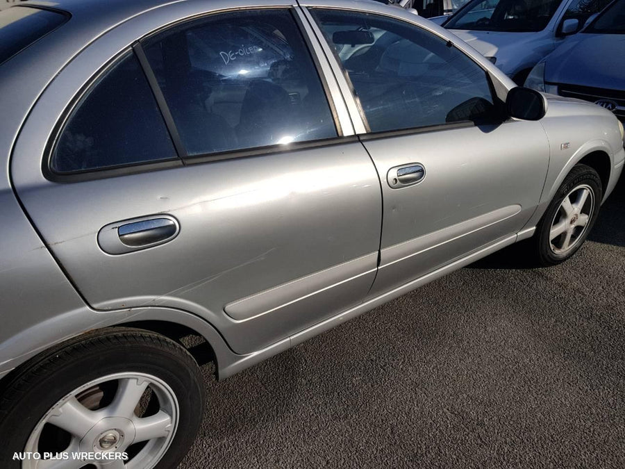 2005 NISSAN PULSAR RIGHT REAR DOOR WINDOW