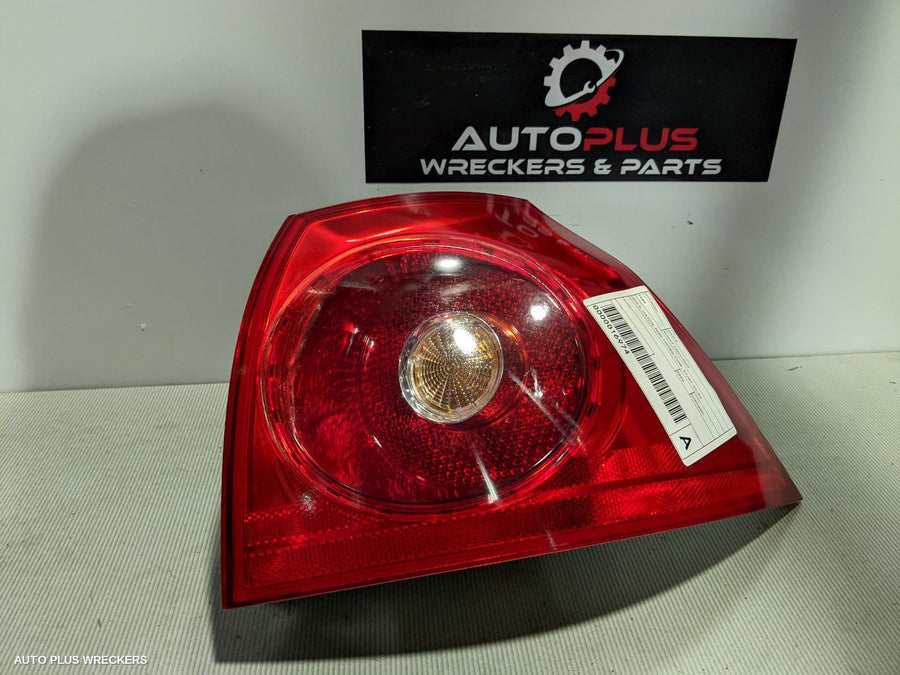 2006 Volkswagen Golf Right Taillight