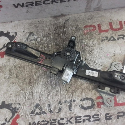 2013-2017 Nissan Qashqai Right Front Window Reg Motor