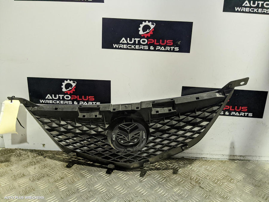 2004 Mazda 6 Grille