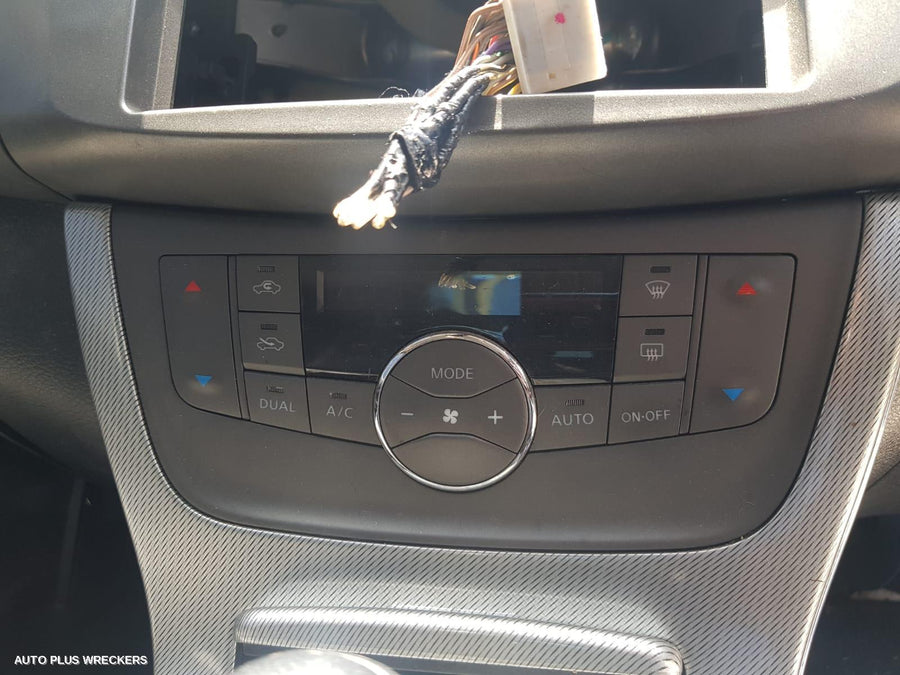 2013 Nissan Pulsar Door Boot Gate Lock