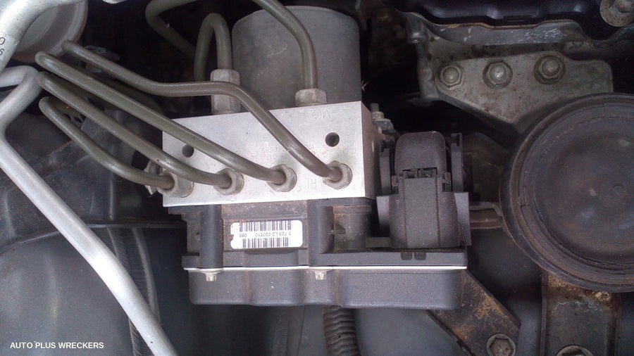 2011 Suzuki Kizashi Front Bumper