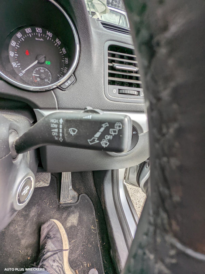 2016 Skoda Yeti Left Front Door