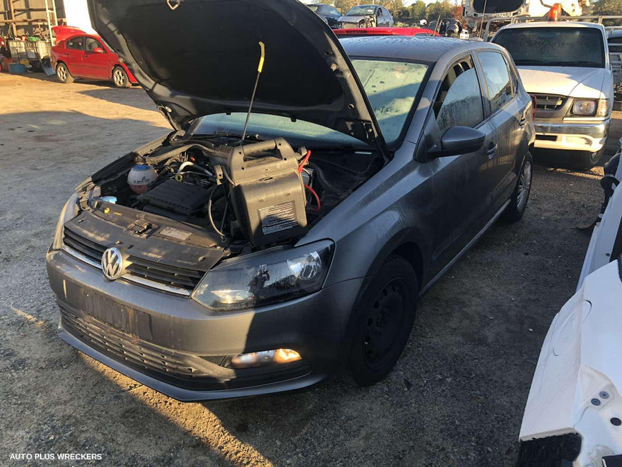 2016 Volkswagen Polo Left Indicator Fog Side