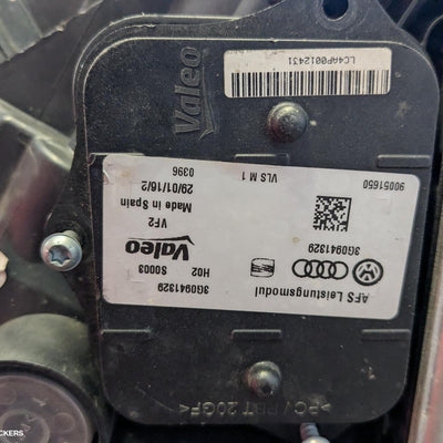 2015-2019 Volkswagen Passat Right Headlamp
