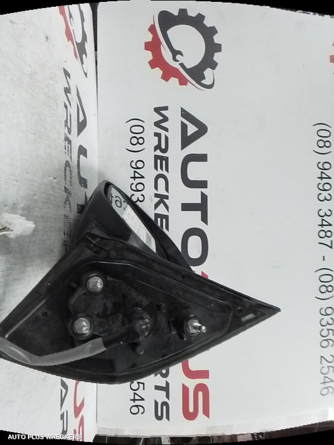 2006-2009 Mitsubishi Outlander Left Door Mirror