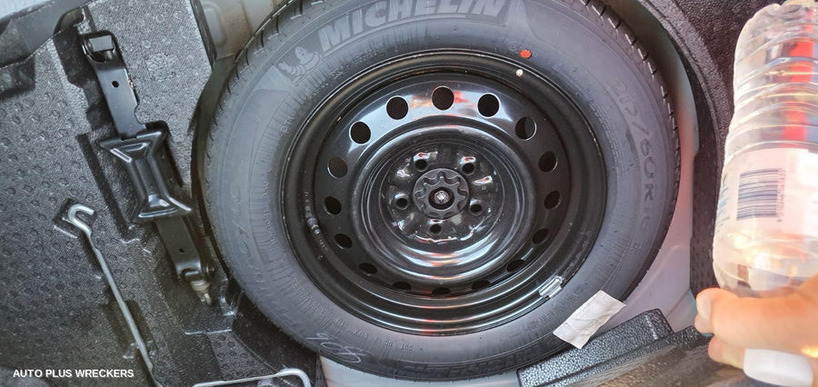 2017 Toyota Camry Radio Cd Dvd Sat Tv