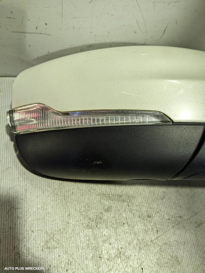 2013-2017 Volvo Xc60 Right Door Mirror
