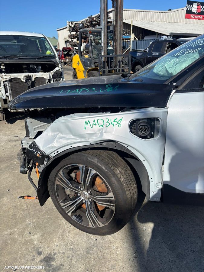 2020-2022 Volvo Xc40 Alternator