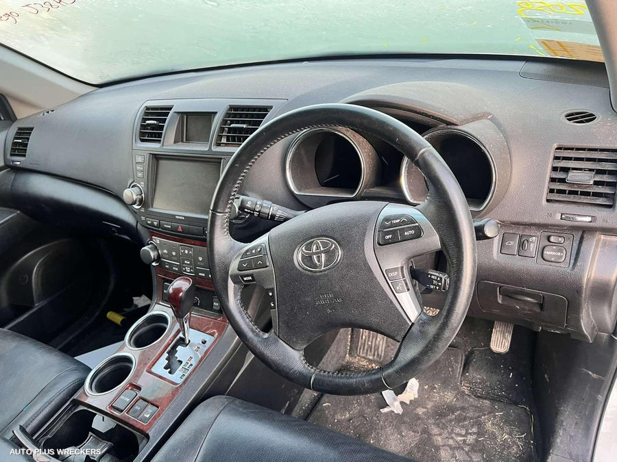 2010 Toyota Kluger Wheel Mag