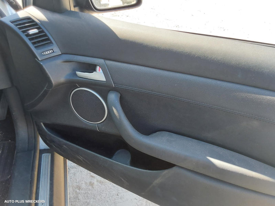 2012 HOLDEN COMMODORE COURTESY LIGHT