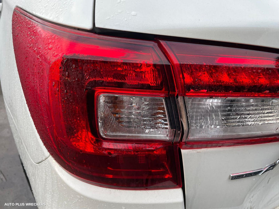2019 Subaru Outback Right Front Door