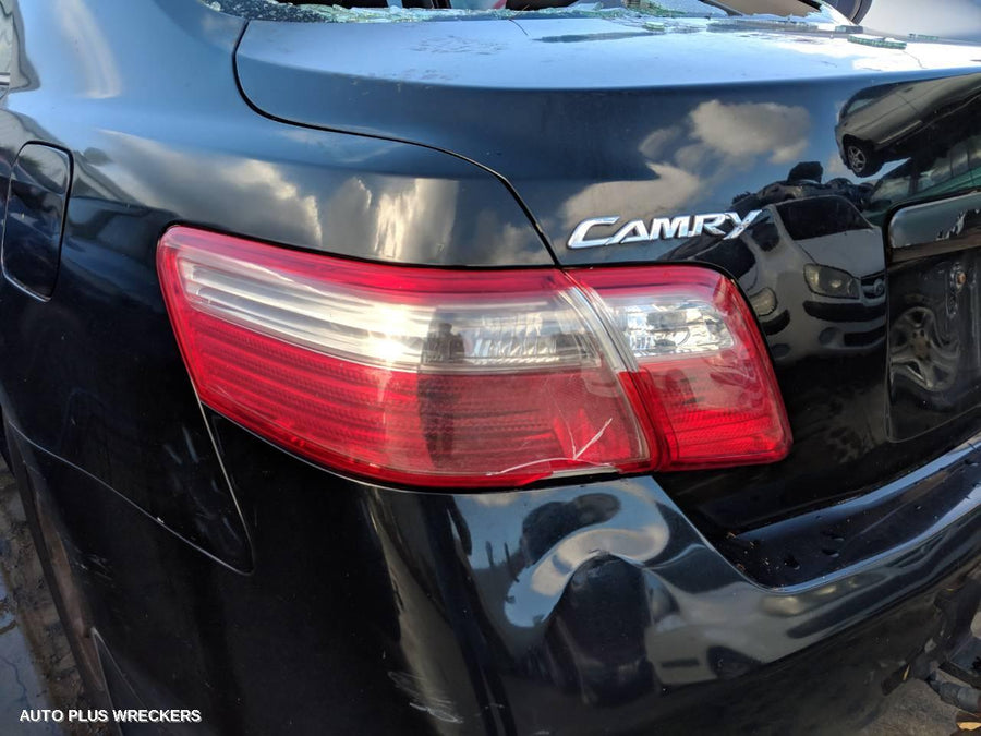 2009 Toyota Camry Rear Garnish