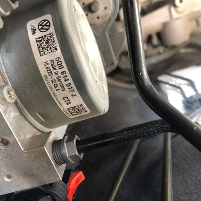 2014 SKODA OCTAVIA RIGHT REAR DOOR SLIDING