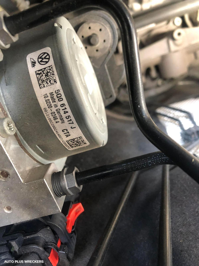 2014 Skoda Octavia Right Rear Wnd Reg Motor