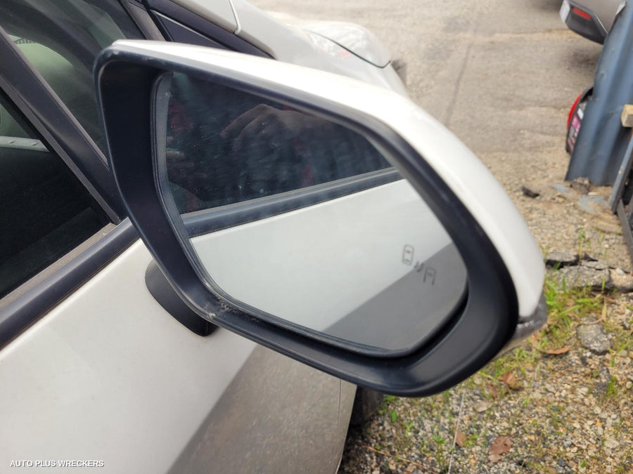 2020 Toyota Corolla Left Front Door Window
