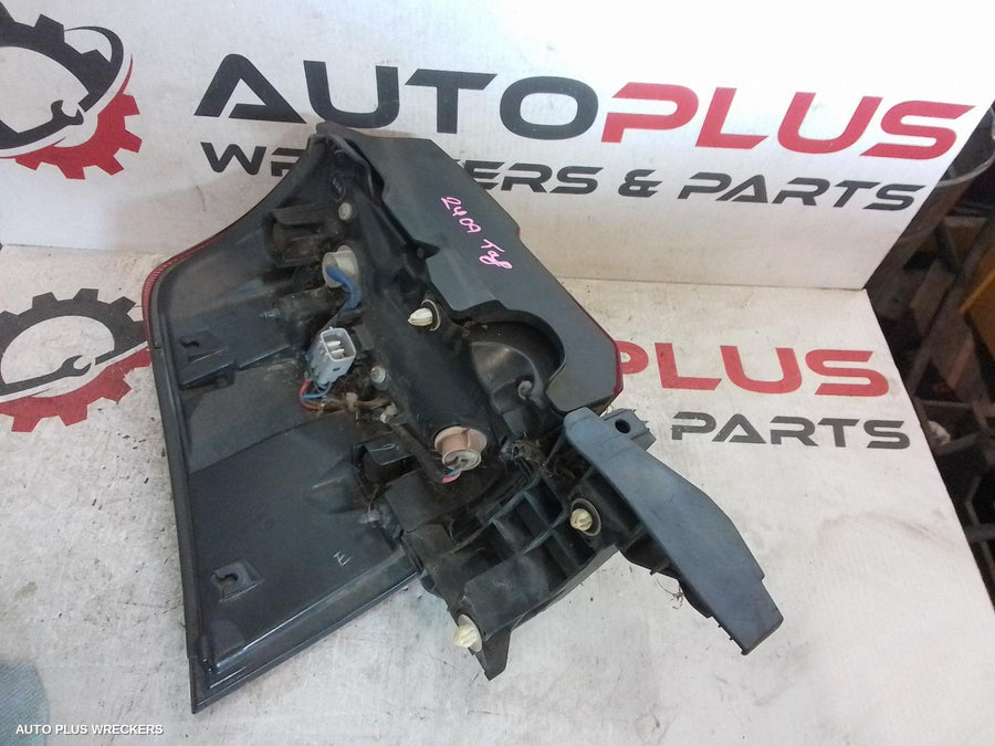 2012 Toyota Landcruiser Right Taillight