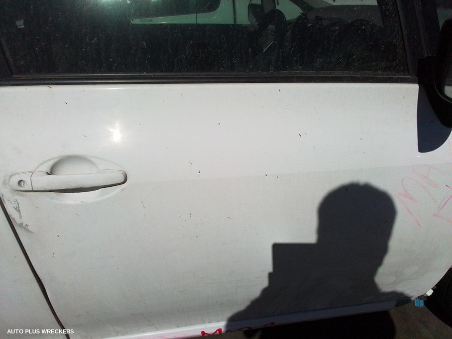 2007 Toyota Corolla Left Front Door