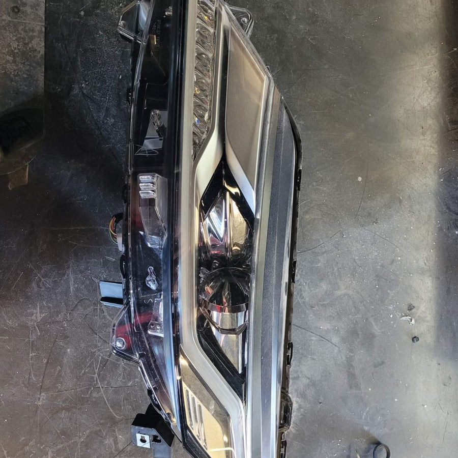 2021 Mitsubishi Pajero Left Headlamp