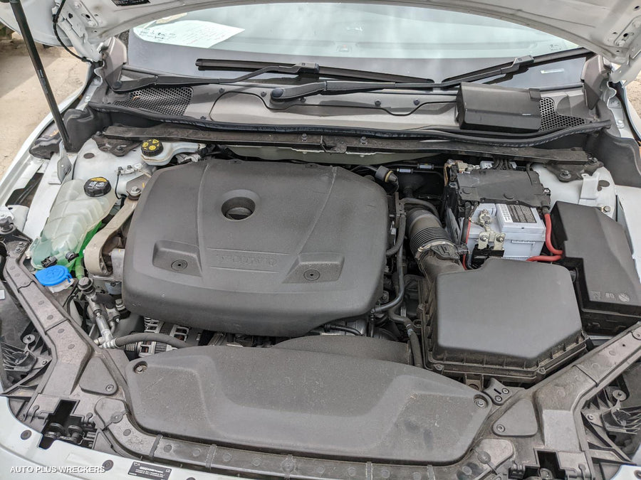 2018 Volvo S40 Bonnet