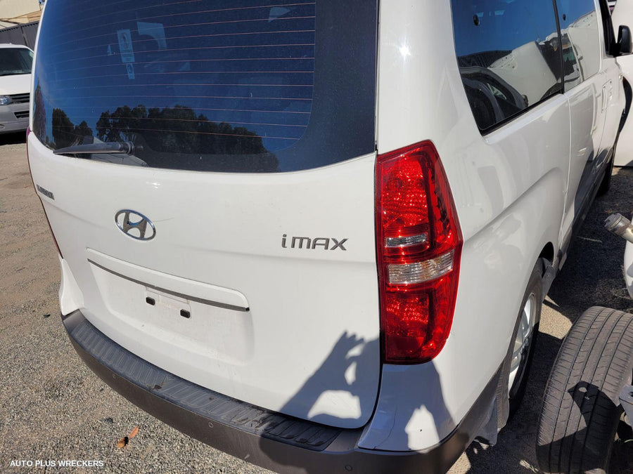 2014-2021 Hyundai Iload/imax Right Door Mirror