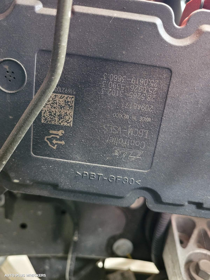 2017 Holden Captiva Parcel Shelf