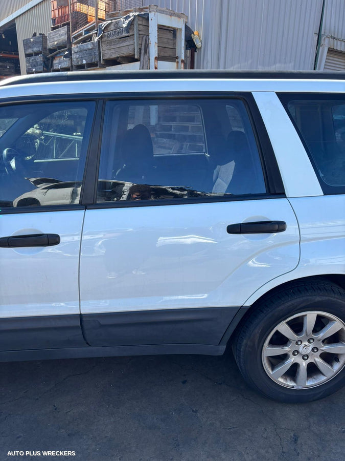 2002-2008 Subaru Forester Right Rear Door Sliding