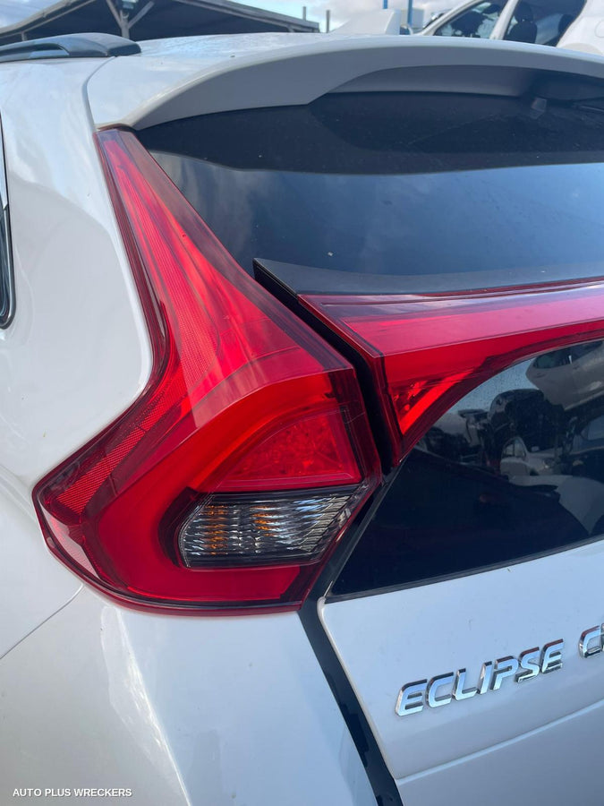 2019 MITSUBISHI ECLIPSE CROSS RIGHT TAILLIGHT