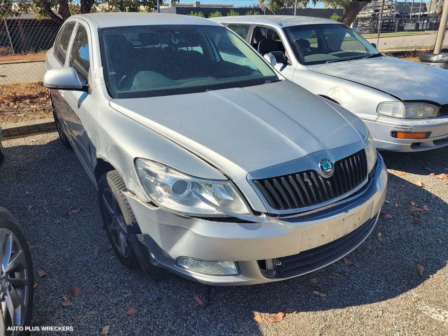 2013 Skoda Octavia Left Headlamp